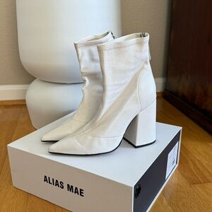 Alias Mae Ahnika Leather Pointed Toe Ankle Boots